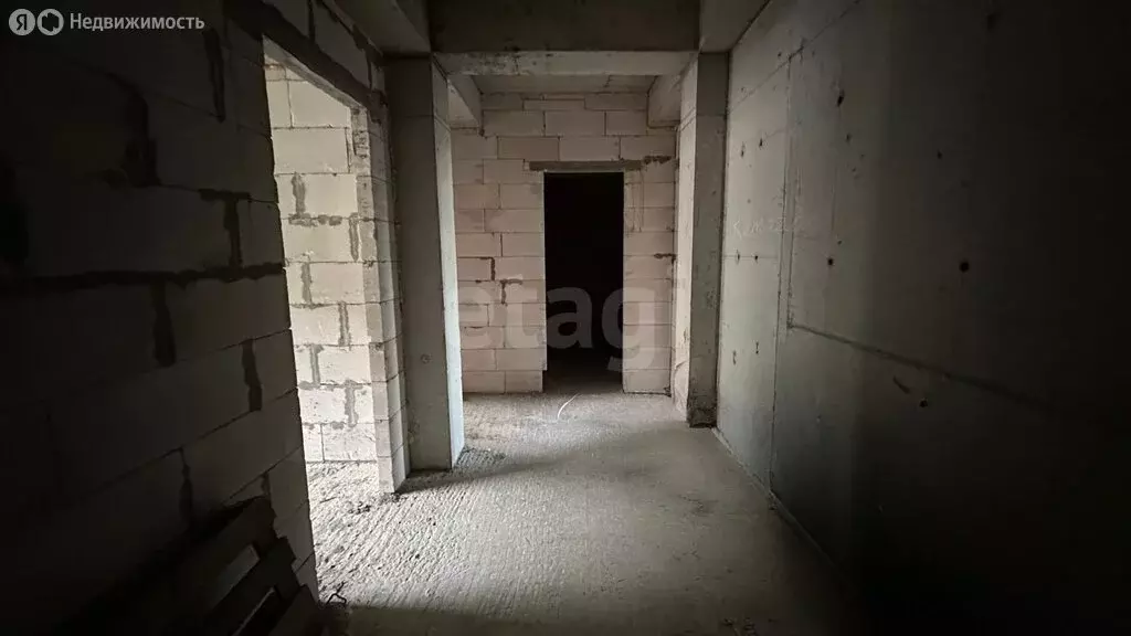 3-комнатная квартира: Махачкала, улица Генерала Омарова, 16 (104 м) - Фото 2