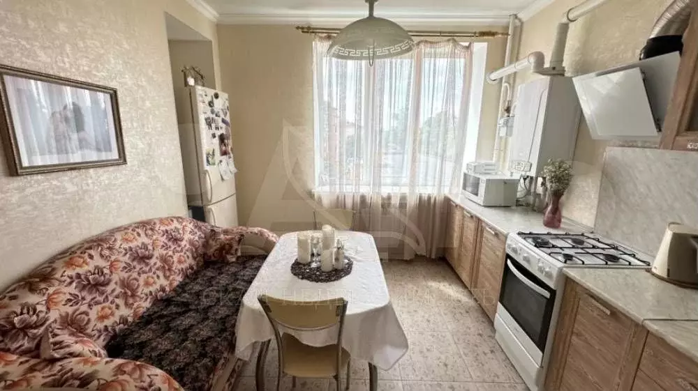 1-к. квартира, 50 м, 4/7 эт. - Фото 0