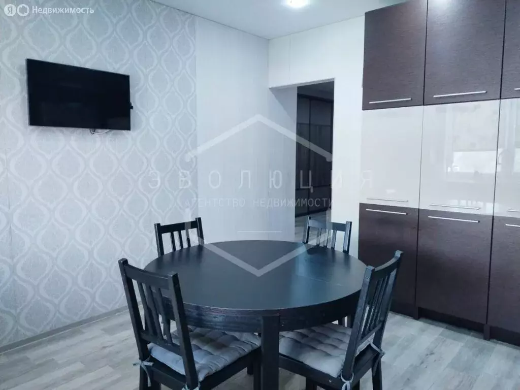 3-комнатная квартира: Калининград, Орудийная улица, 30Б (84.5 м) - Фото 2