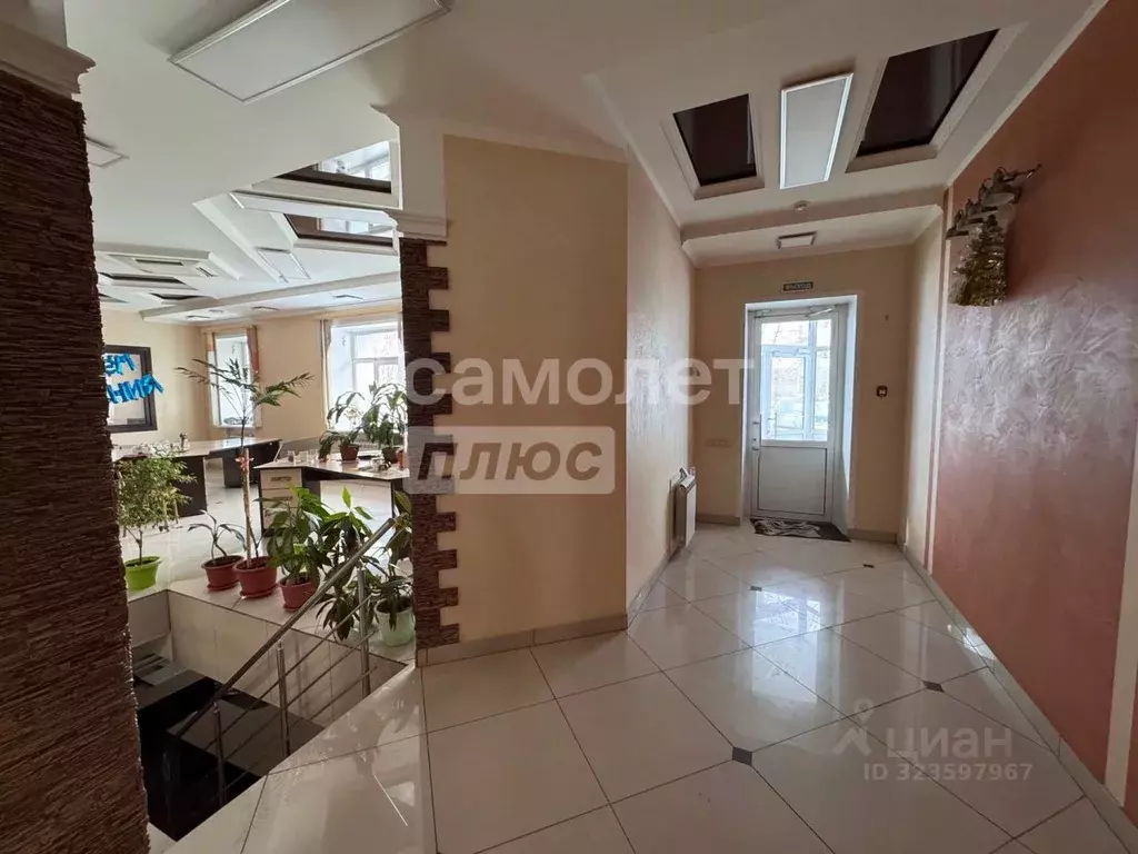 Помещение свободного назначения в Алтайский край, Барнаул ВРЗ мкр, ул. ... - Фото 1