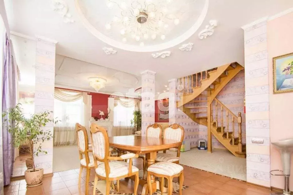 Дом в Ханты-Мансийский АО, Ханты-Мансийск ул. Гагарина, 65А (315 м) - Фото 1