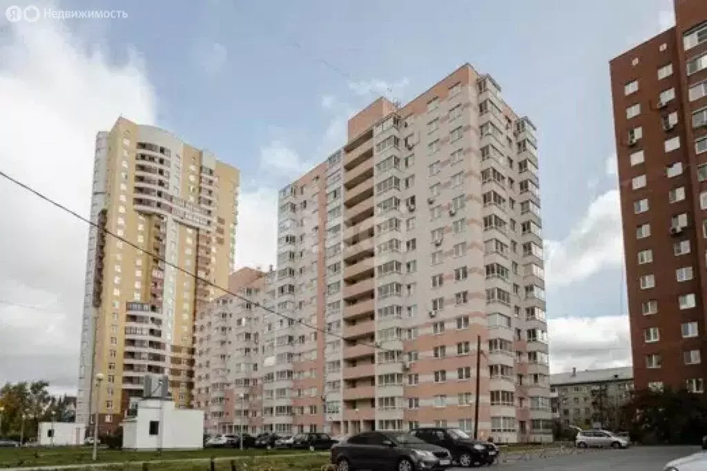 2-комнатная квартира: Екатеринбург, Боровая улица, 31 (60 м) - Фото 1