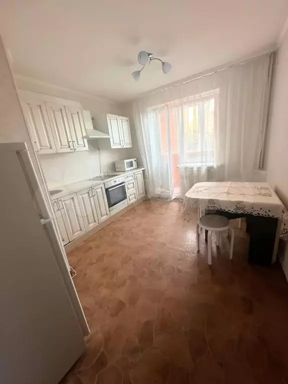 2-к. квартира, 70 м, 7/17 эт. - Фото 1