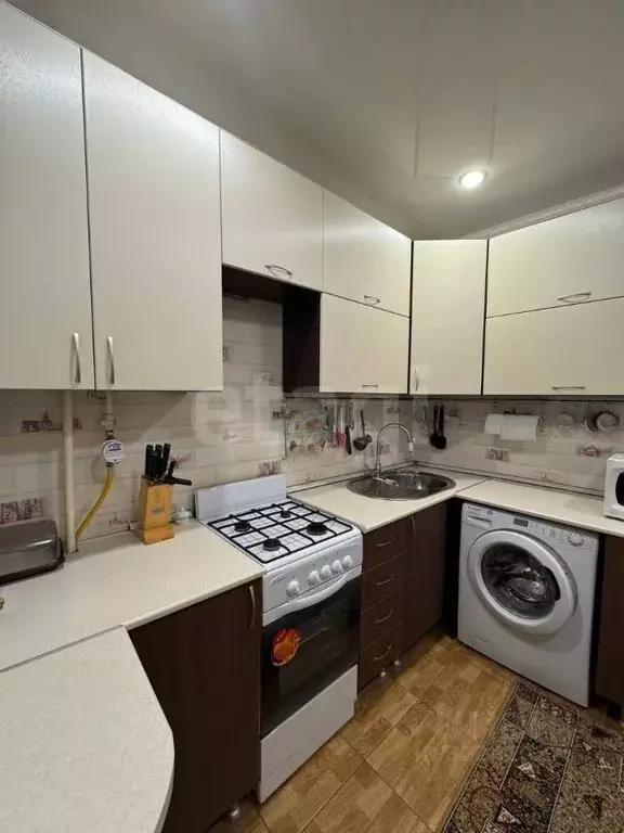 2-к кв. Белгородская область, Валуйки ул. Космонавтов, 24А (47.8 м) - Фото 1