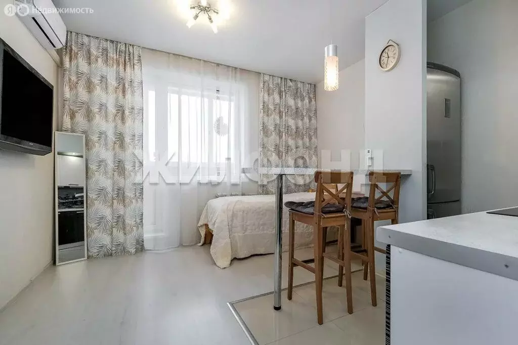Квартира-студия: Новосибирск, Обская улица, 82 (24.3 м) - Фото 1