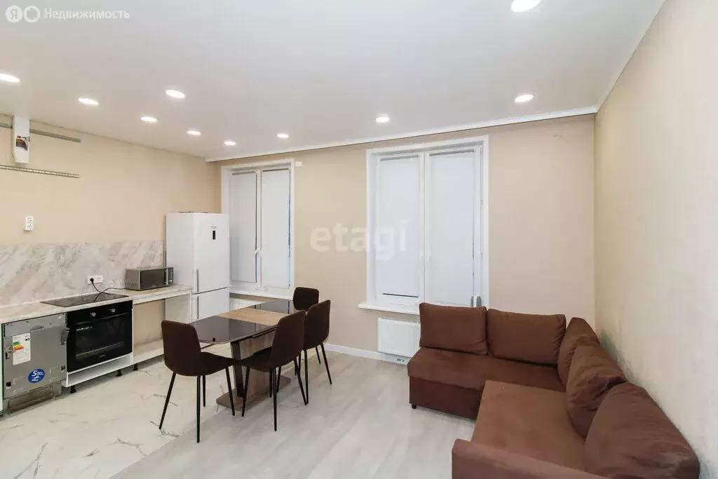 2-комнатная квартира: Тюмень, улица Анатолия Клиндюка, 6 (57.5 м) - Фото 2