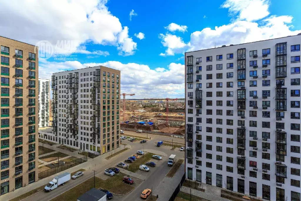 Продается 3-комнатная квартира - Фото 1
