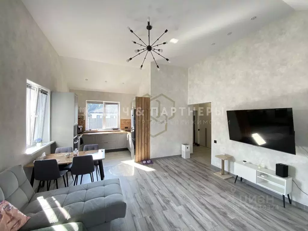 Дом в Свердловская область, Белоярский муниципальный округ, пос. ... - Фото 1