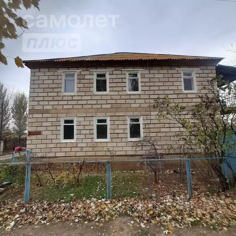 Дом в Астраханская область, Астрахань Беломорская ул., 1 (215 м) - Фото 0