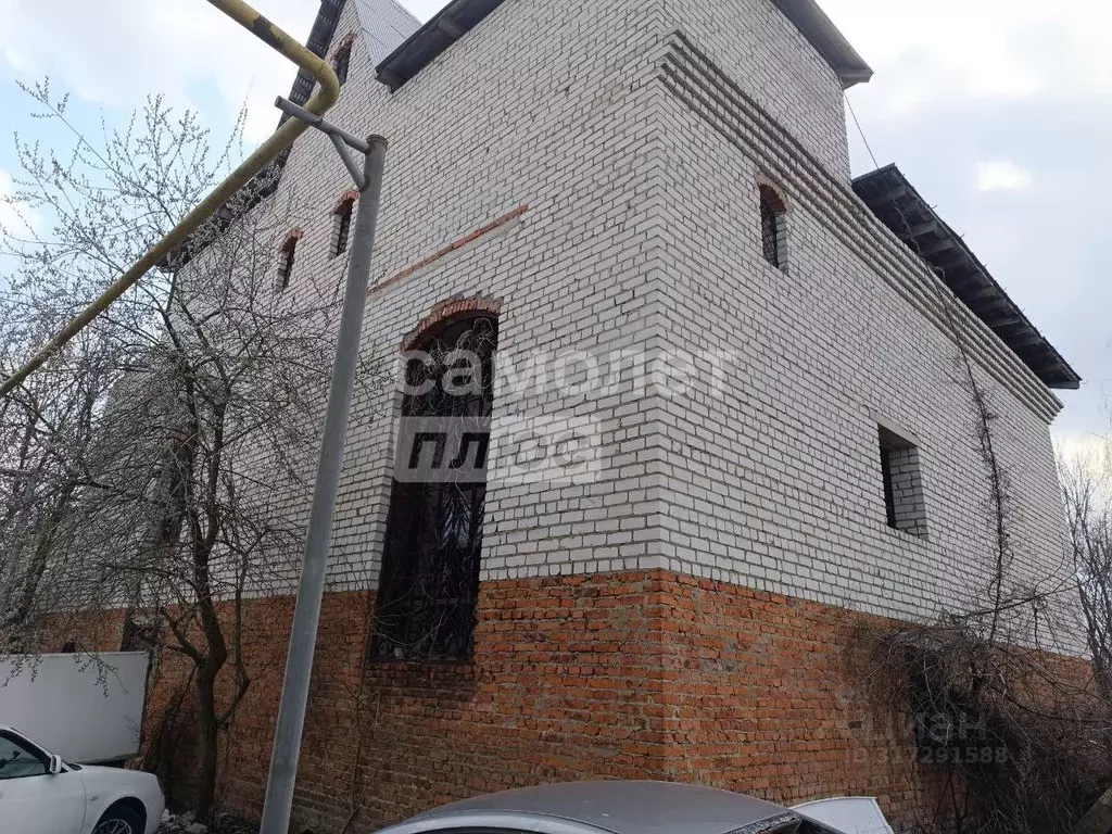 Дом в Курская область, Курск ул. 8-й Лог, 14 (250 м) - Фото 1