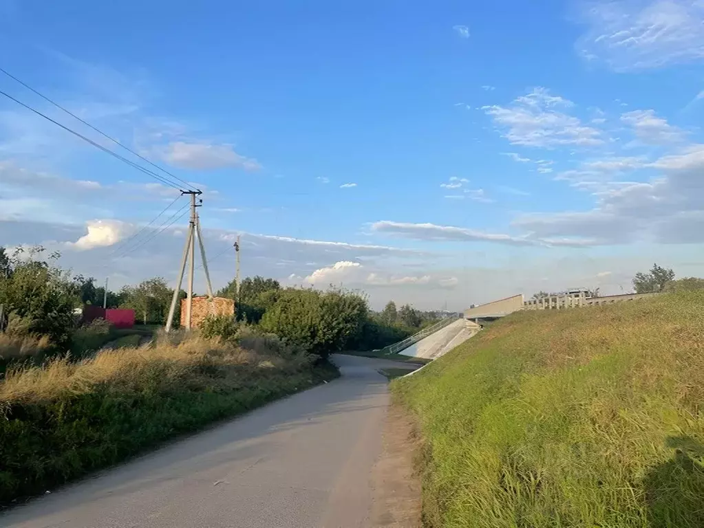 Дом в Омская область, Омск пос. Карьер, 15 (15 м) - Фото 0