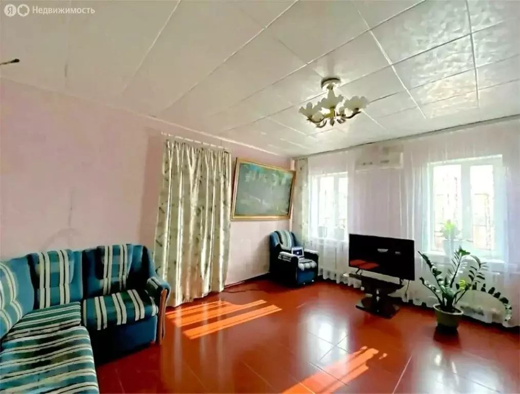 Дом в Лабинск, Коммунальная улица (75 м) - Фото 2