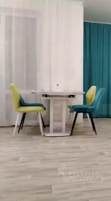 2-к кв. Хакасия, Абакан Трудовая ул., 84к2 (70.0 м) - Фото 1