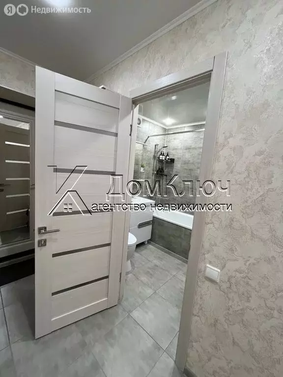 3-комнатная квартира: Кумертау, улица Худайбердина, 5 (60 м) - Фото 1