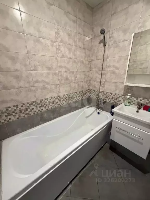 2-к кв. Калужская область, Калуга ул. Бориса Литвинчука, 15 (51.0 м) - Фото 2