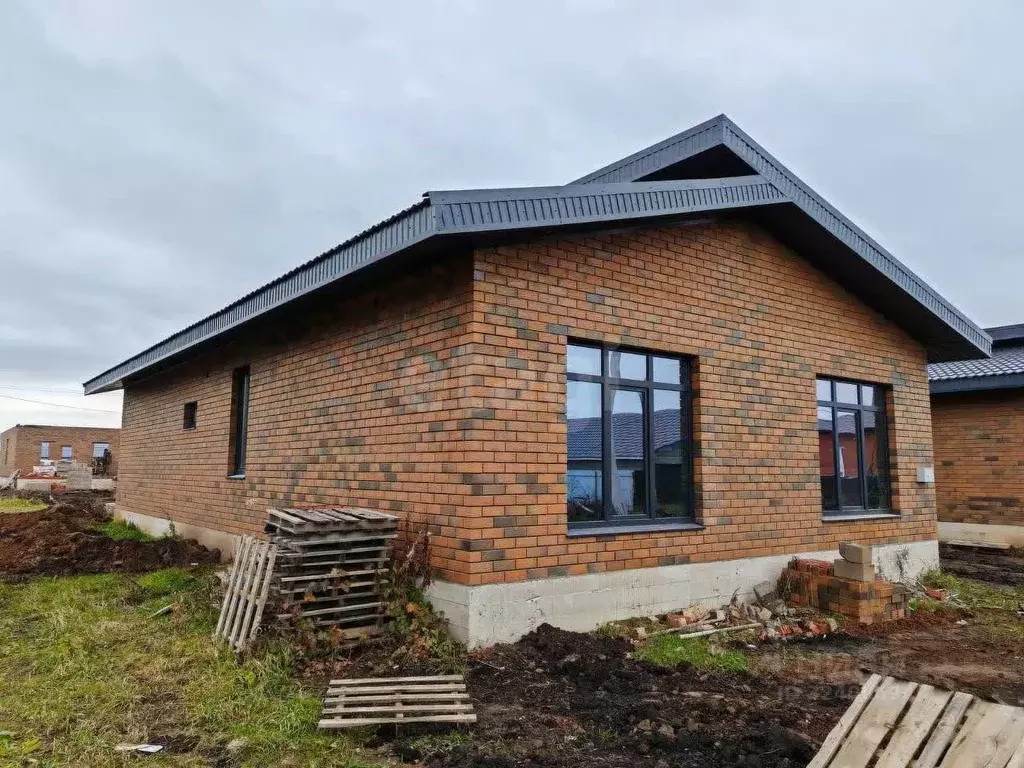 Дом в Башкортостан, Уфимский район, Русско-Юрмашский сельсовет, д. ... - Фото 1