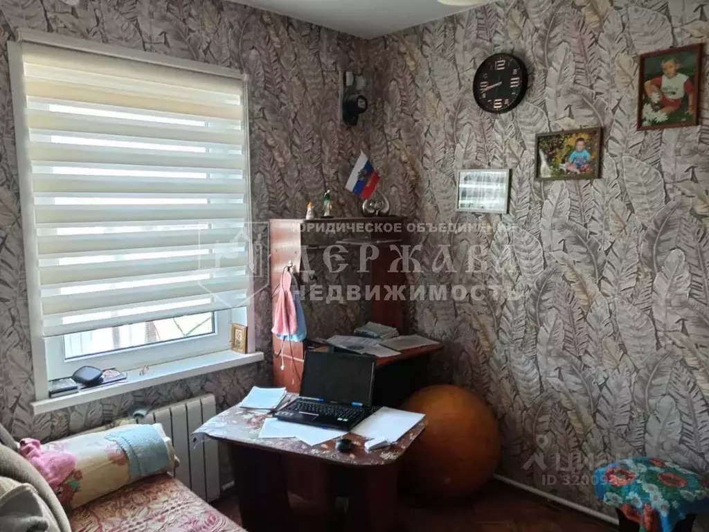 Дом в Кемеровская область, Топки ул. Калинина (62 м) - Фото 1
