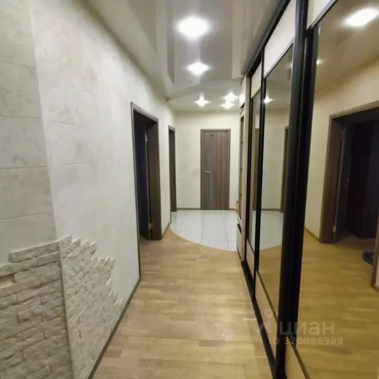 3-к кв. Кировская область, Киров ул. Казанская, 66Б (80.1 м) - Фото 1
