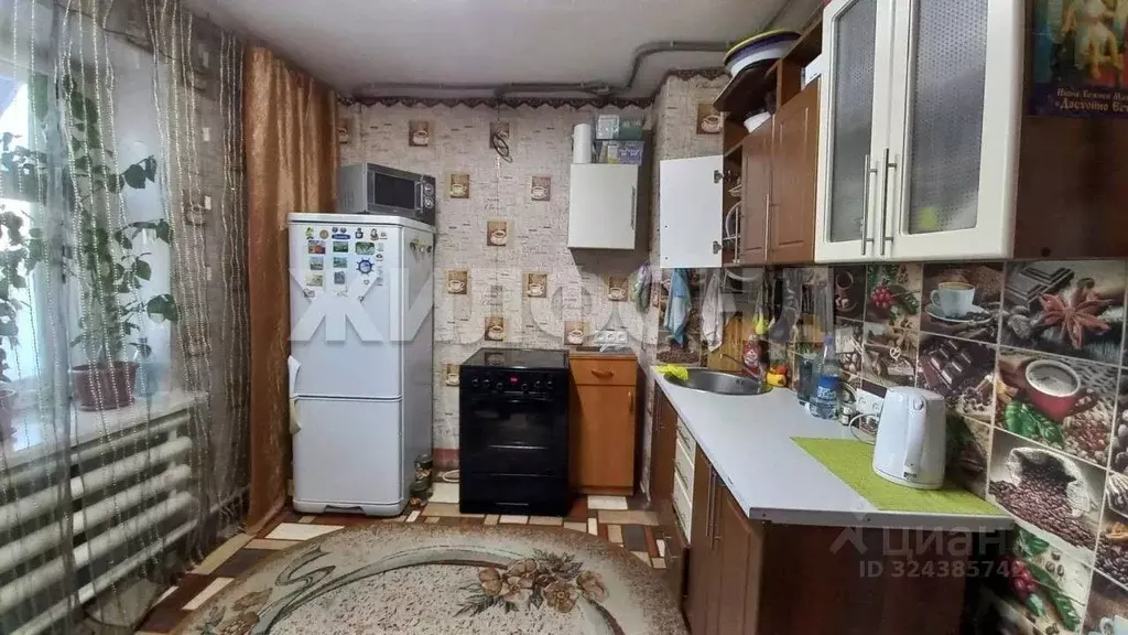 4-к кв. Хакасия, Абакан ул. Баландиной, 12 (92.5 м) - Фото 2