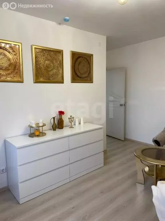 3-комнатная квартира: Екатеринбург, улица Сулимова, 3 (76 м) - Фото 1