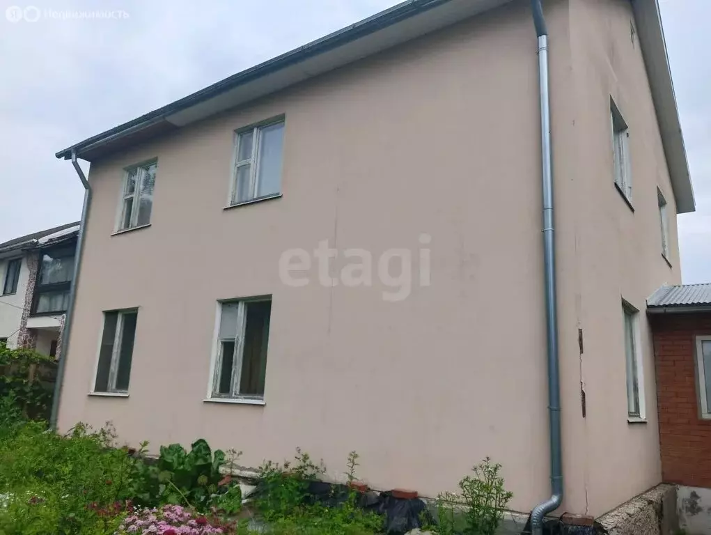 Дом в посёлок городского типа Родники, улица Седовцев (150 м) - Фото 0