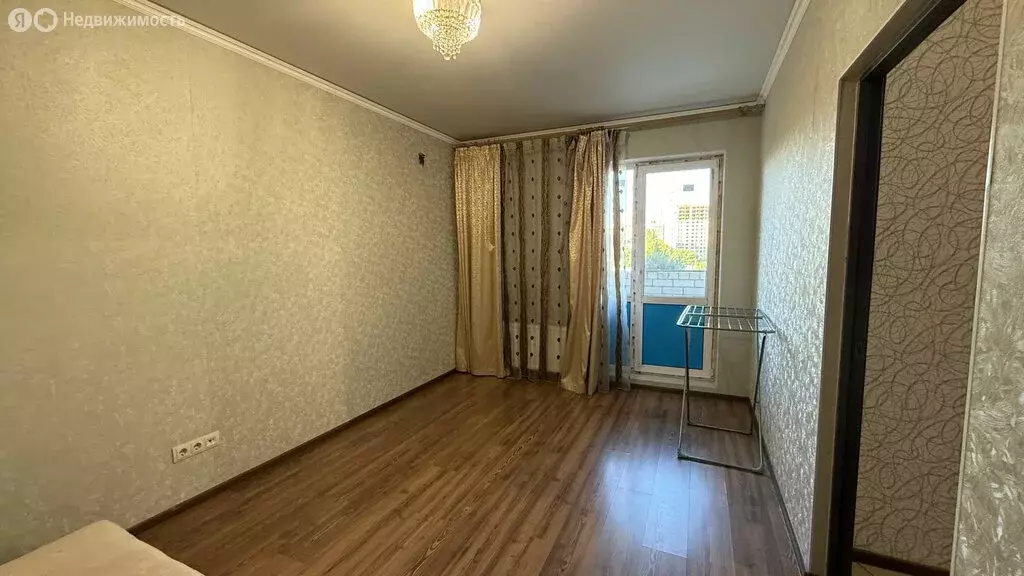 1-комнатная квартира: Саратов, улица имени Г.К. Орджоникидзе, 44 (38 ... - Фото 0