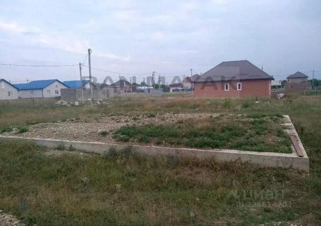 Участок в Адыгея, Майкоп городской округ, Ханская ст-ца пер. ... - Фото 0