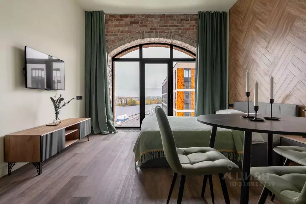 Комната Санкт-Петербург наб. Макарова, 58 (30.0 м) - Фото 1