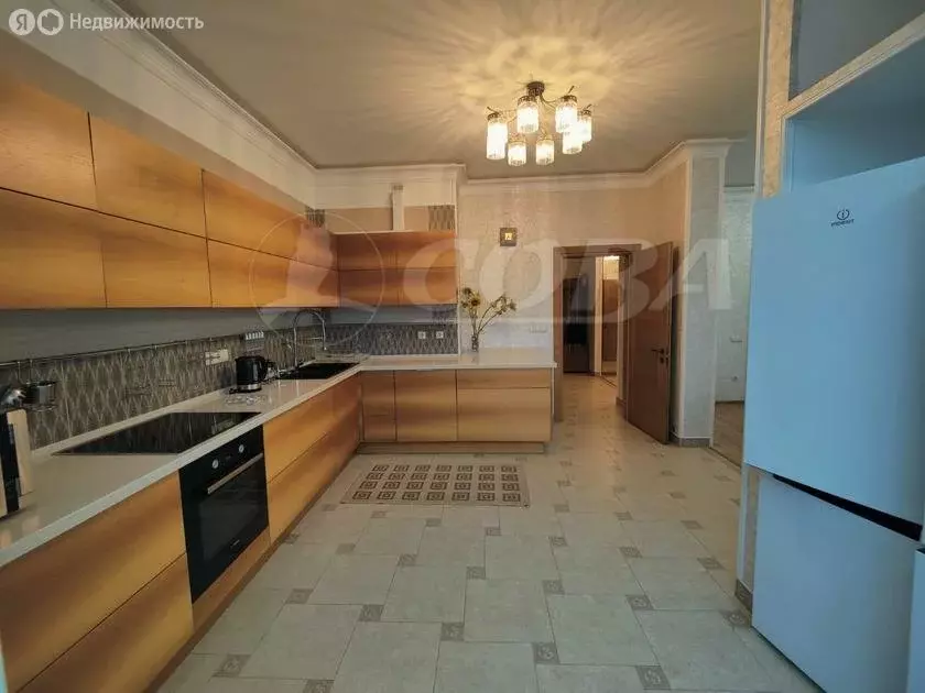 3-комнатная квартира: Тюмень, улица Малыгина, 90 (130 м) - Фото 1