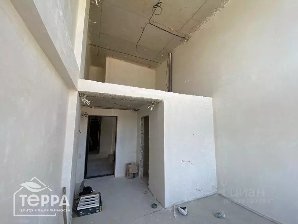 Свободной планировки кв. Крым, Сакский район, Лесновское с/пос, с. ... - Фото 2