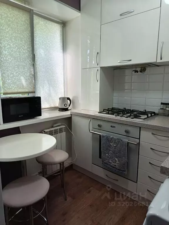 3-к кв. Саратовская область, Саратов Огородная ул., 170/1 (49.6 м) - Фото 1