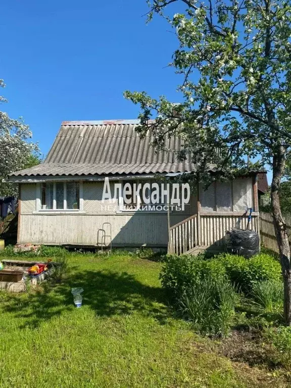 Дом в Ленинградская область, Приозерское городское поселение, Заречный ... - Фото 1