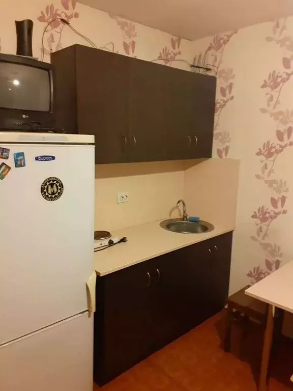 Комната Омская область, Омск Краснознаменная ул., 26/1 - Фото 0
