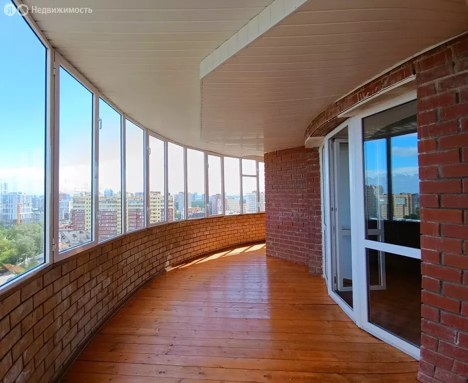 3-комнатная квартира: Пермь, улица Василия Каменского, 10А (105 м) - Фото 2