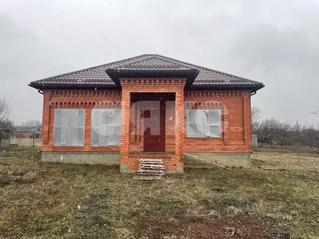 Дом в Краснодарский край, Новокубанский район, Прочноокопская ст-ца ... - Фото 1