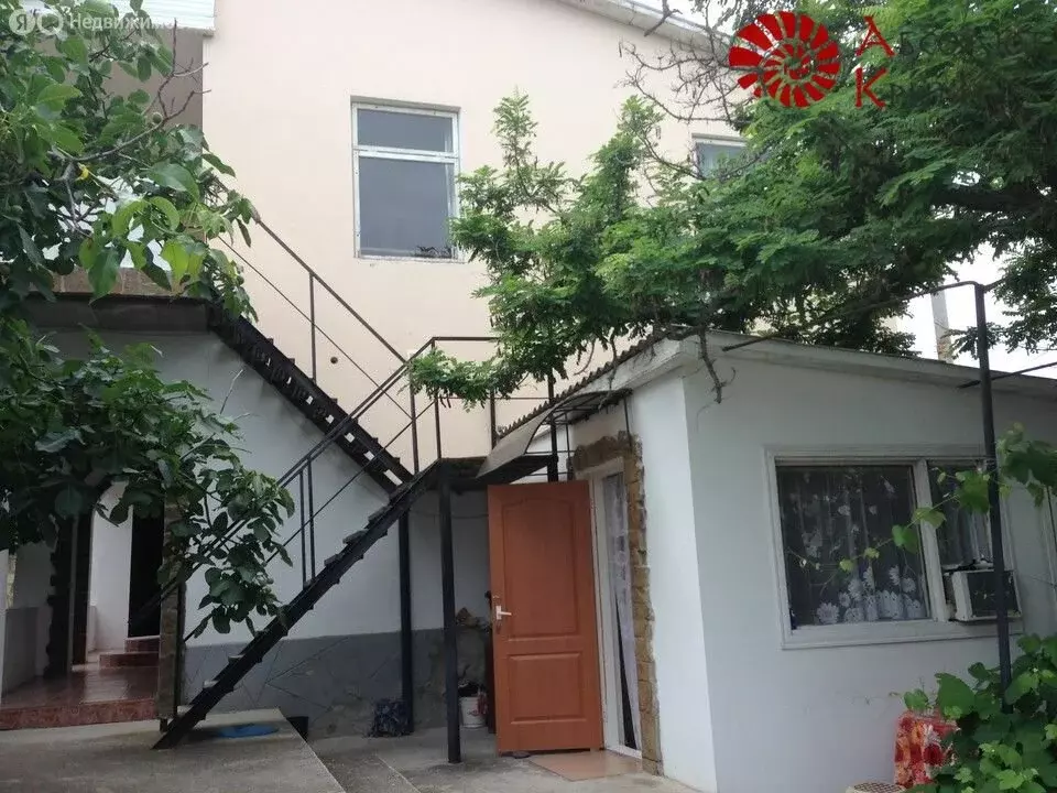 Дом в Коктебель, улица Ленина, 97А (180 м) - Фото 1