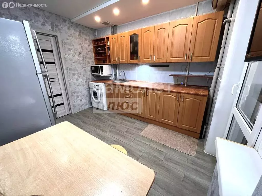 3-комнатная квартира: посёлок Парковый, улица Гагарина, 19 (66.9 м) - Фото 2