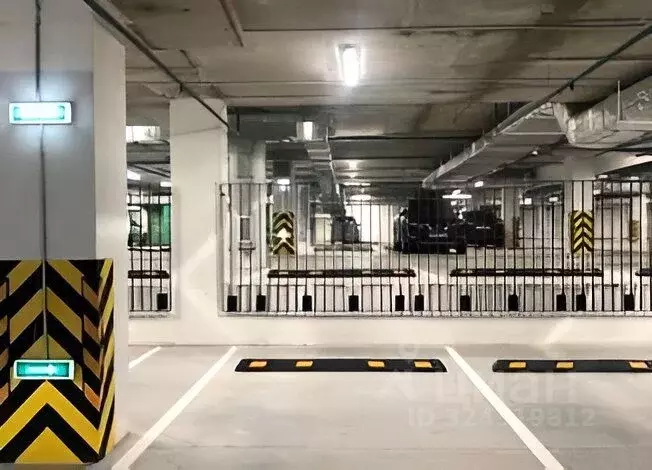 Гараж в Московская область, Красногорск Спутник жилой комплекс, к13 ... - Фото 1