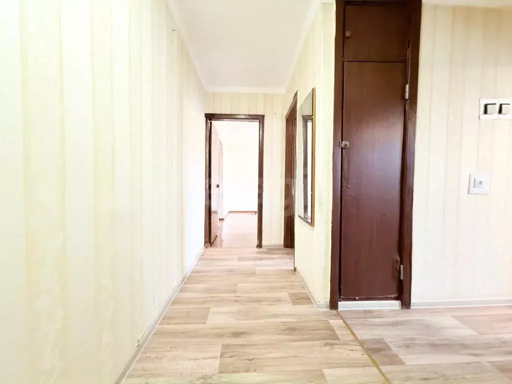 3-комнатная квартира: Калининград, улица Фрунзе, 82 (58.6 м) - Фото 1