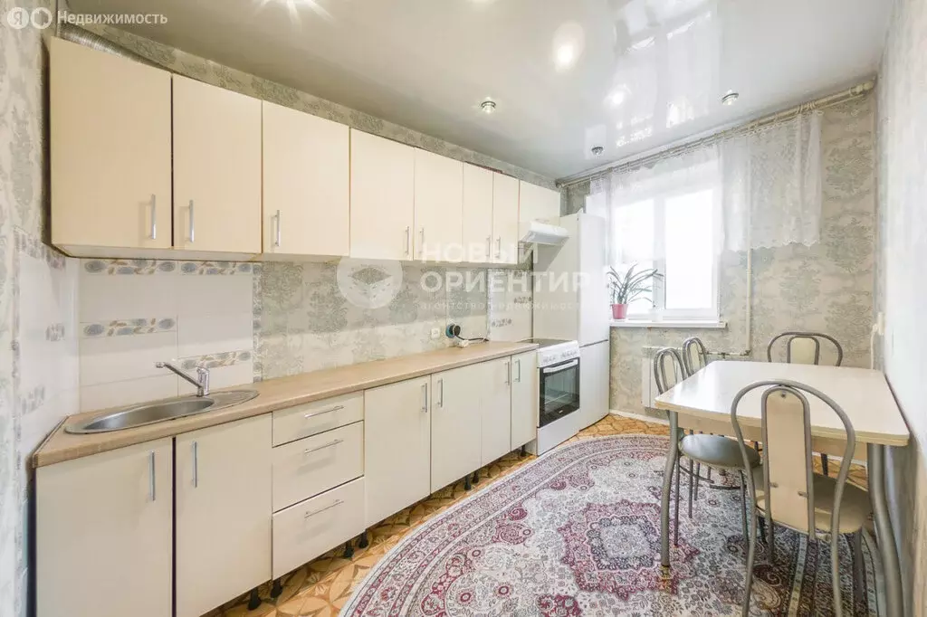 2-комнатная квартира: Екатеринбург, улица Ватутина, 15 (55.6 м) - Фото 1