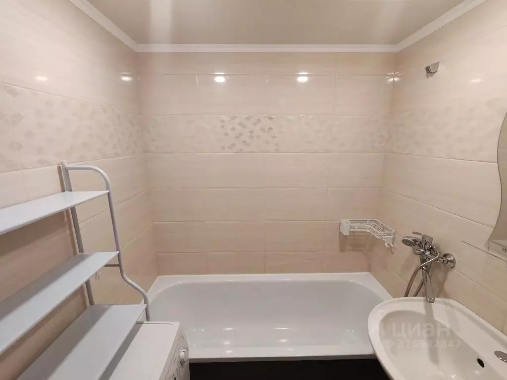 2-к кв. Курская область, Курск Республиканская ул., 52В (46.2 м) - Фото 1