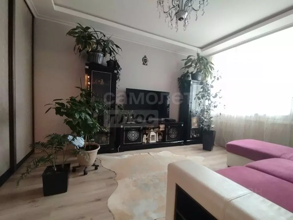 2-к кв. Оренбургская область, Оренбург Салмышская ул., 70/2 (59.8 м) - Фото 0