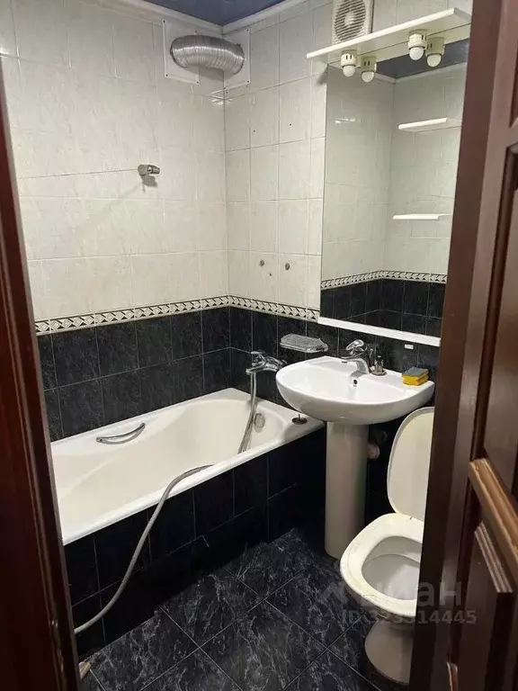 3-к кв. Самарская область, Самара ул. Гагарина, 122 (60.0 м) - Фото 2