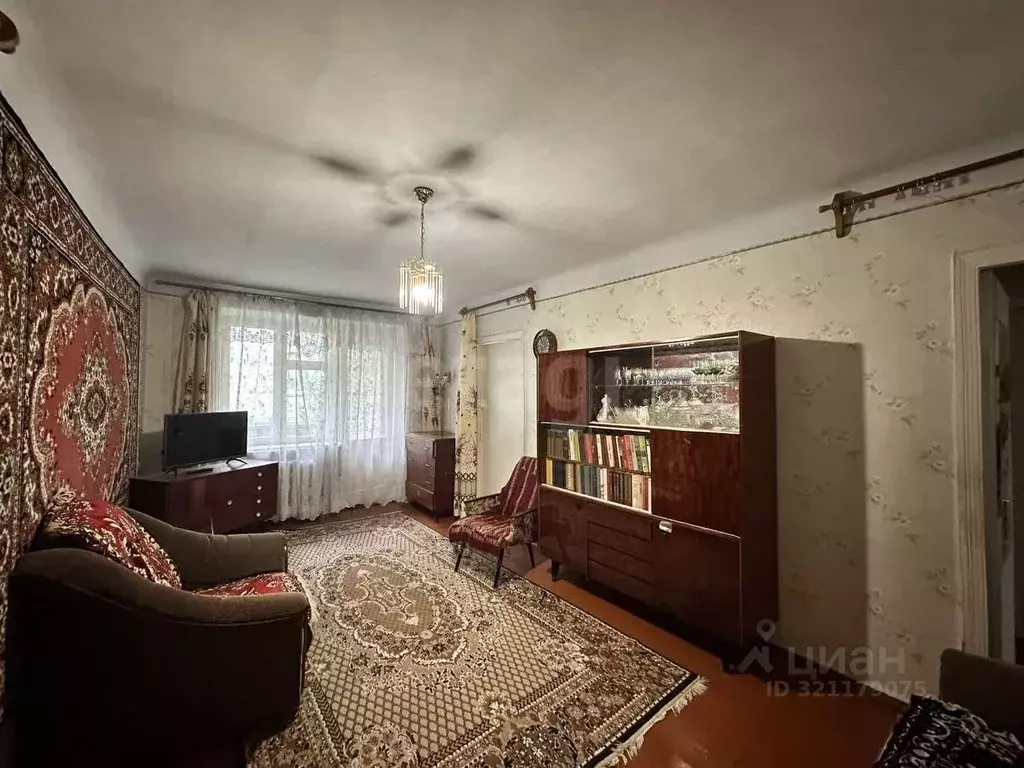 3-к кв. Карачаево-Черкесия, Черкесск просп. Ленина, 36 (55.3 м) - Фото 0