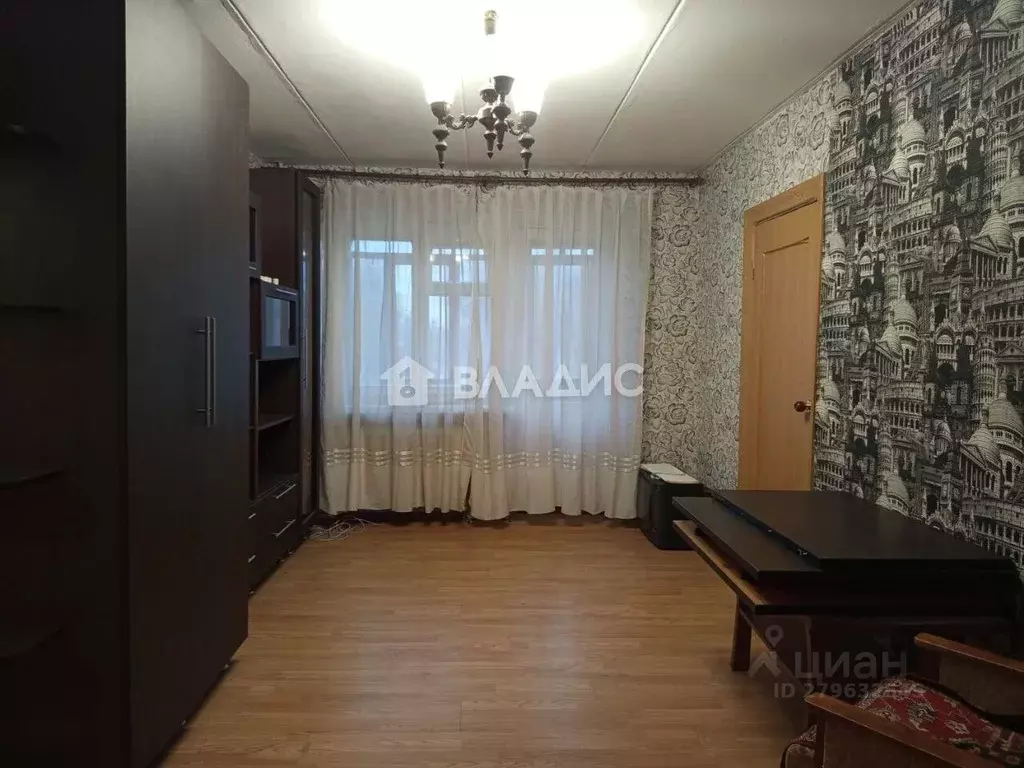 3-к кв. Брянская область, Брянск ул. Брянской Пролетарской Дивизии, 32 ... - Фото 1