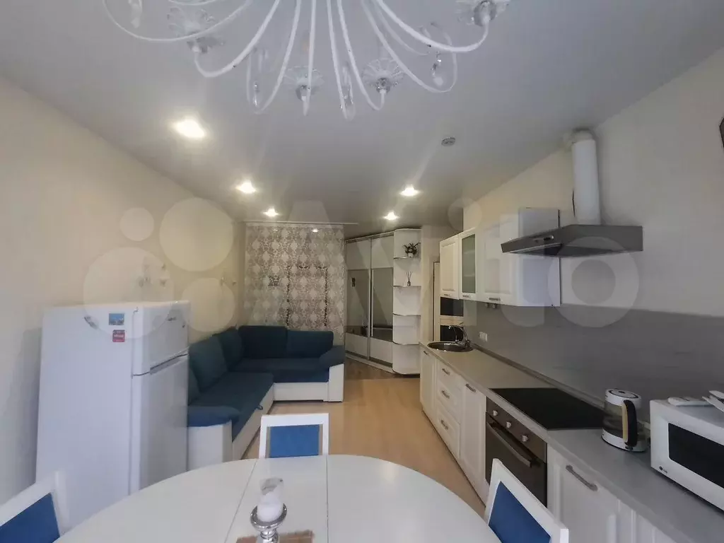 2-к. квартира, 70 м, 8/12 эт. - Фото 1
