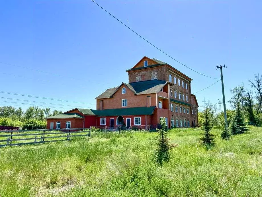 Дом в Саратовская область, с. Боковка ул. Лесная (1300 м) - Фото 0