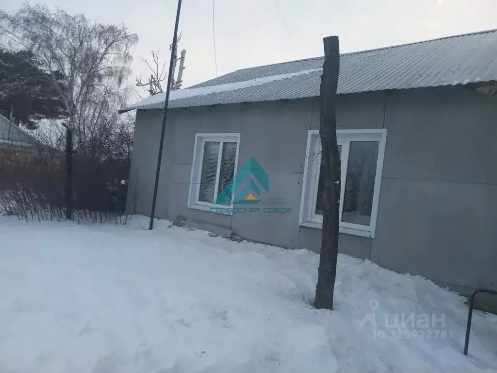 Дом в Оренбургская область, Илекский район, с. Привольное Центральная ... - Фото 1