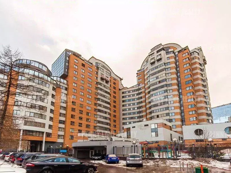 Гараж в Москва Комсомольский просп., 32 (17 м) - Фото 1