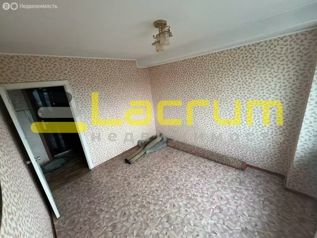 3-комнатная квартира: Красноярск, проспект Металлургов, 13А (58 м) - Фото 1